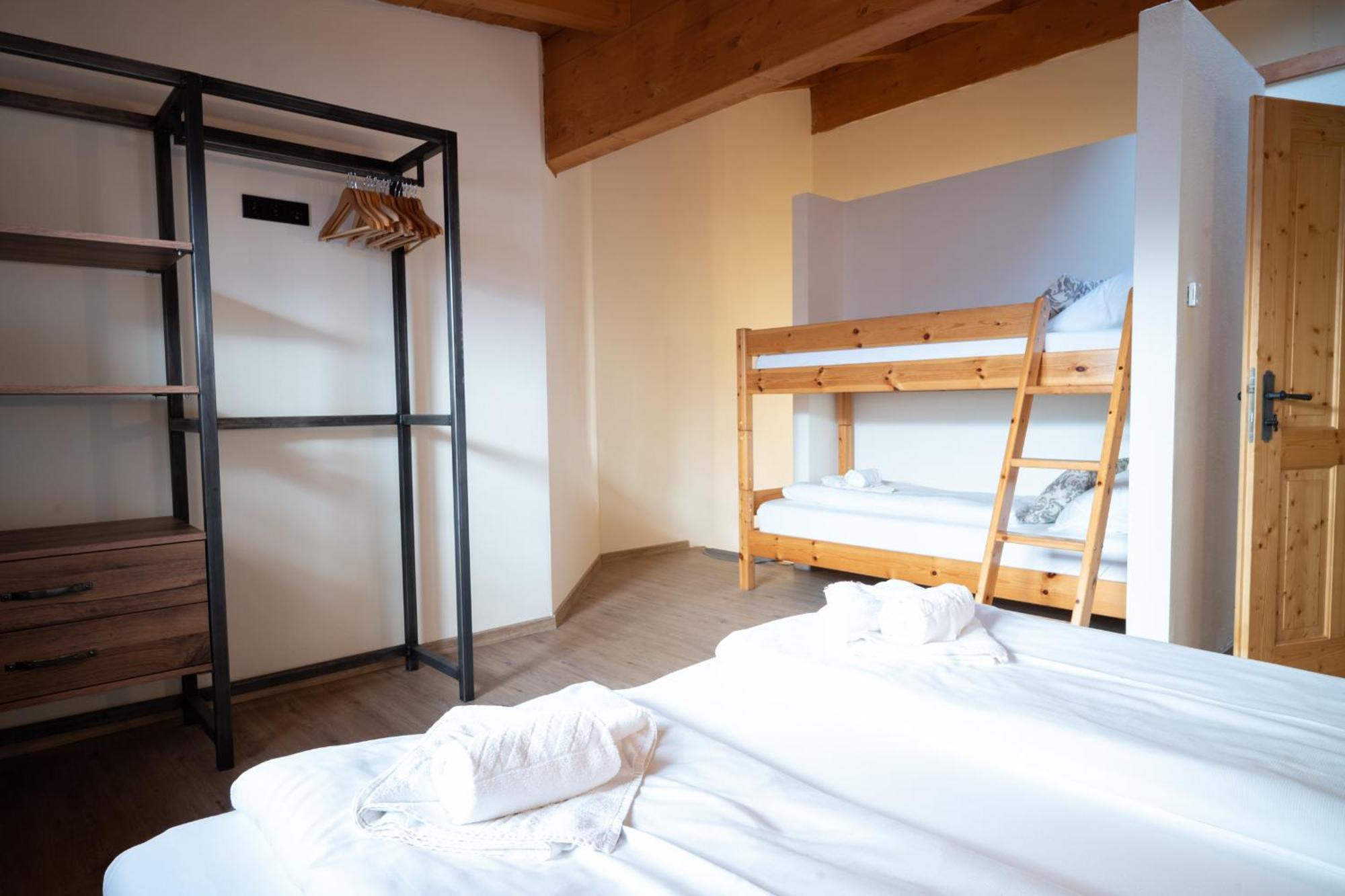 Landhaus Lodges Kaprun By We Rent Pokój zdjęcie