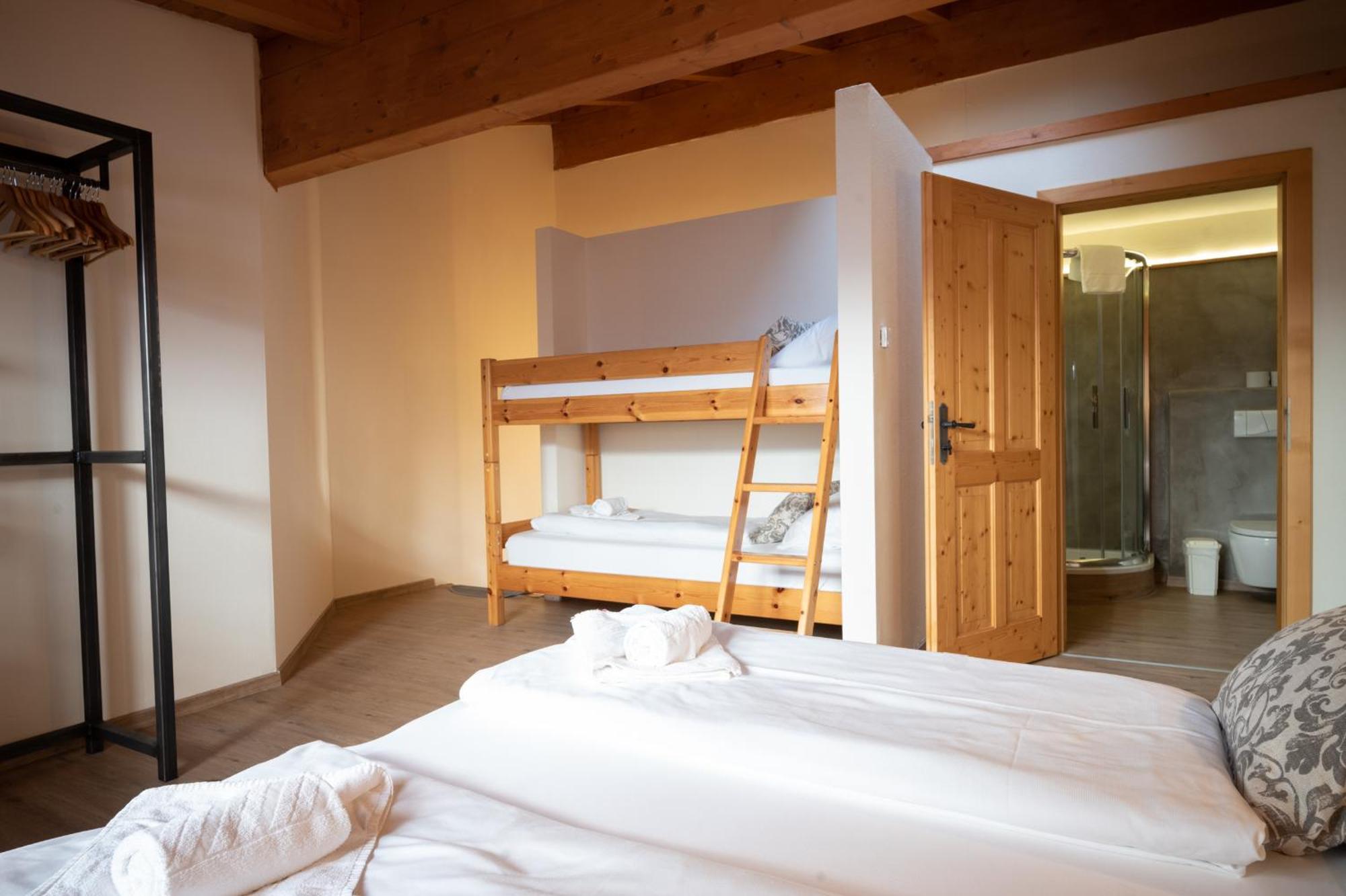 Landhaus Lodges Kaprun By We Rent Pokój zdjęcie